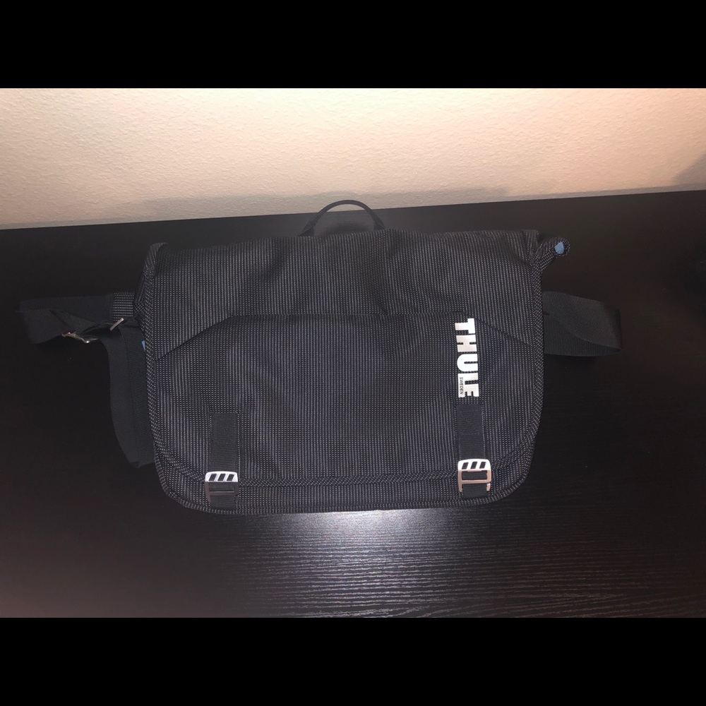 Laptop bag (Thule) - Picture 2 of 7